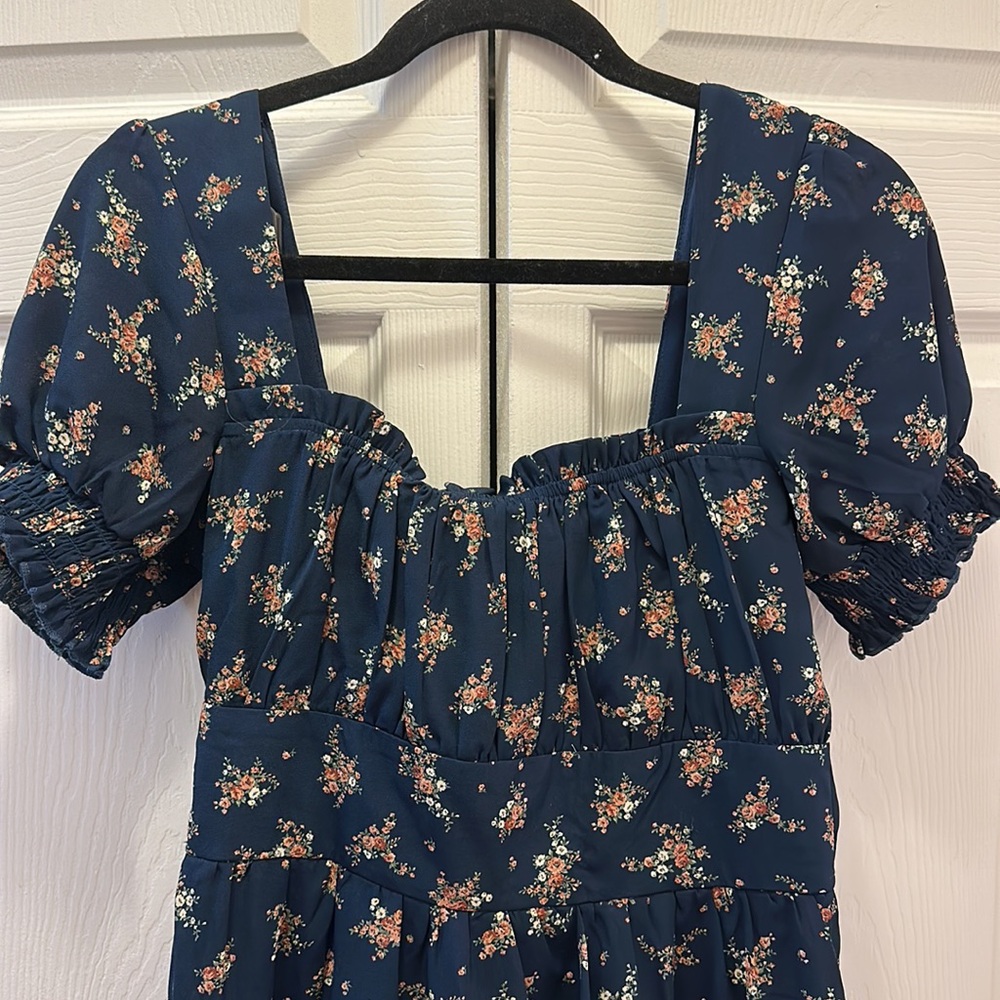 Dress - Picture 2 of 2